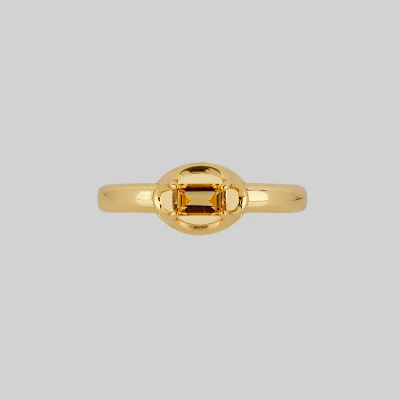 ELIZABETH. Citrine Tudor Ring - Gold