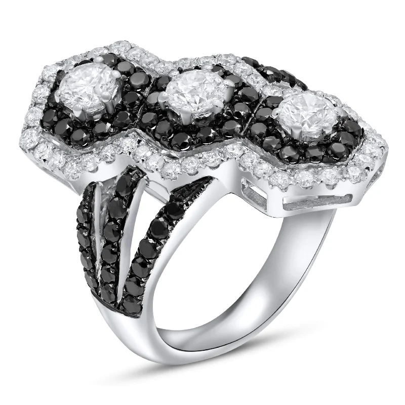 1.48ct White and 1.26ct Black Diamond Ring set in 14KT White Gold / RC944