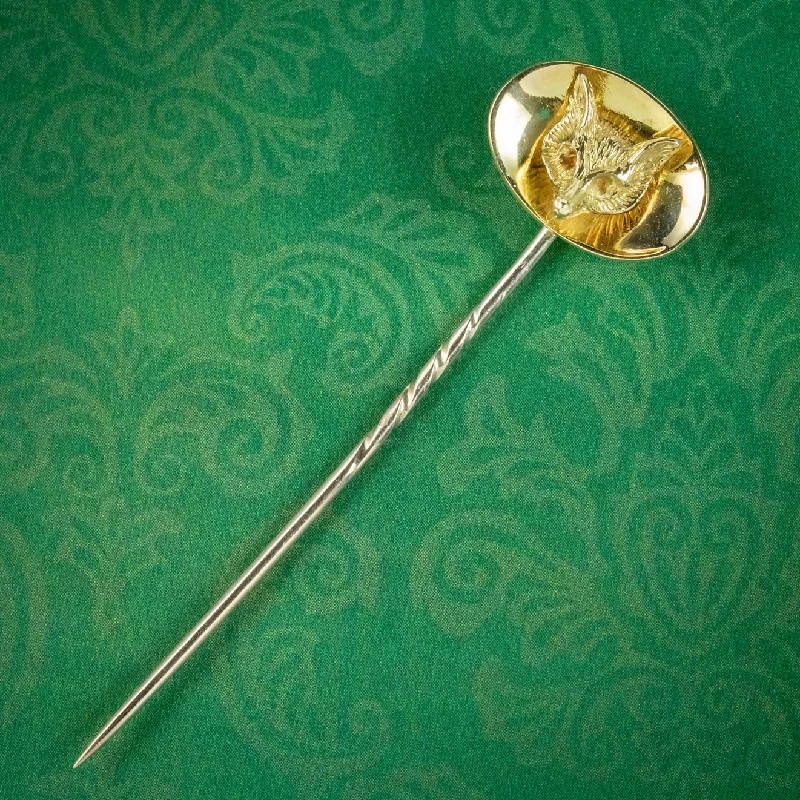 Vintage Fox Stick Pin 18ct Gold Dated 1970